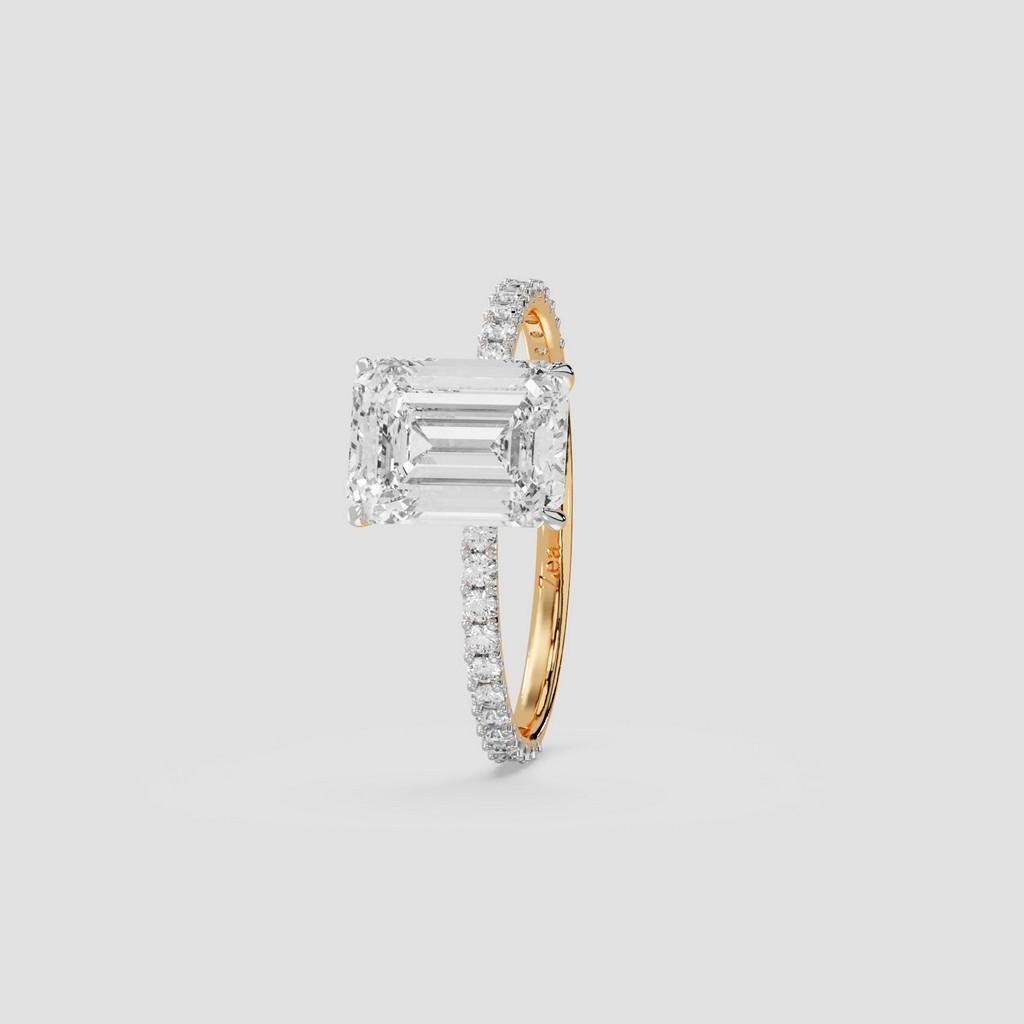 Emerald Luminance Ring